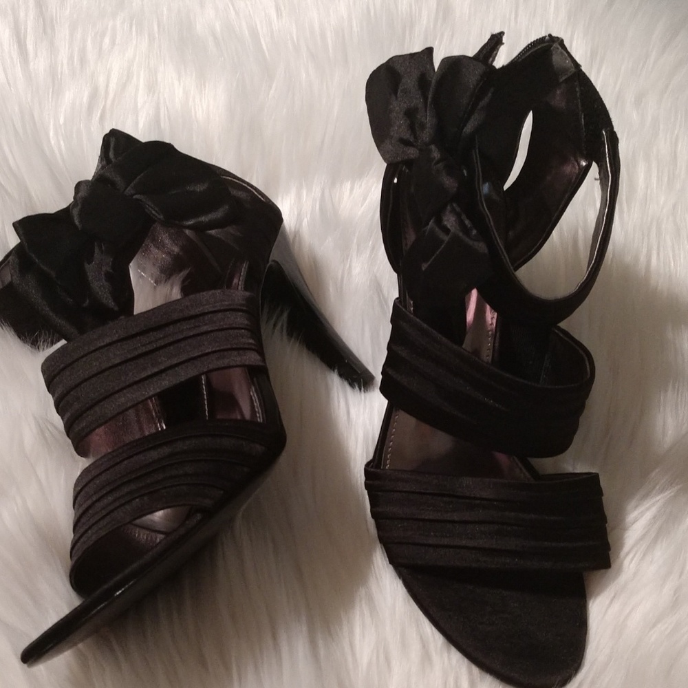 Black Bandolino Heels with Bow Sexy Strappy sz 8